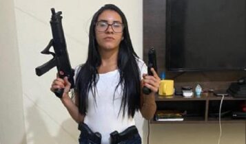 Jovem presa por lavagem de dinheiro em organização criminosa é estudante de medicina em Aracaju (Foto: SSP/SE